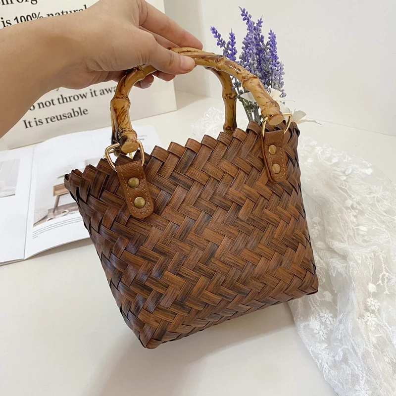 Elegante und handgemachte Korbtasche Skanto