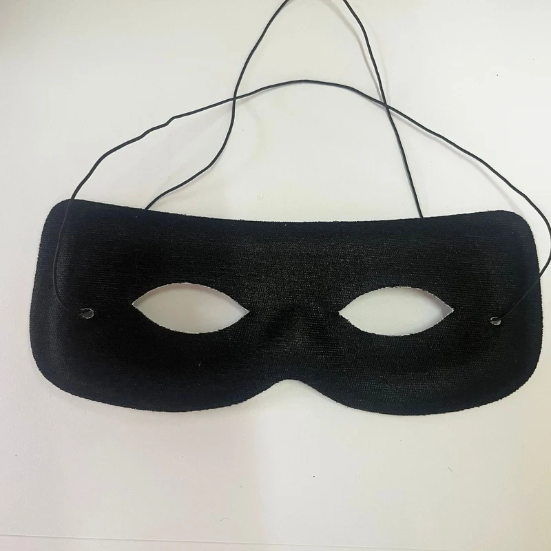 Stylische Fledermaus-inspirierte Maskerade-Maske Brehn