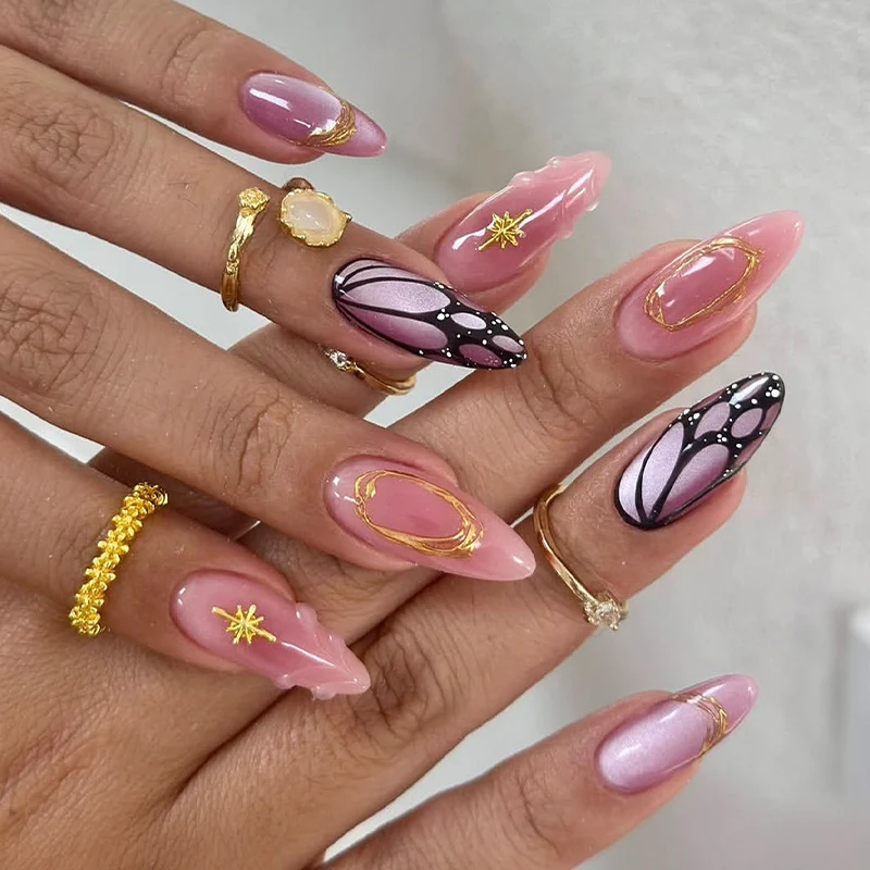 Künstlerisches Press-On Nagelkunstset mit eleganten Designs Brehn