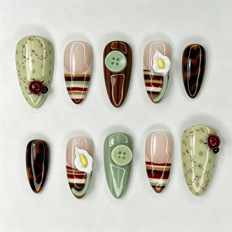 Künstlerisch Handgemalte Press-On Nagelkunst Brehn