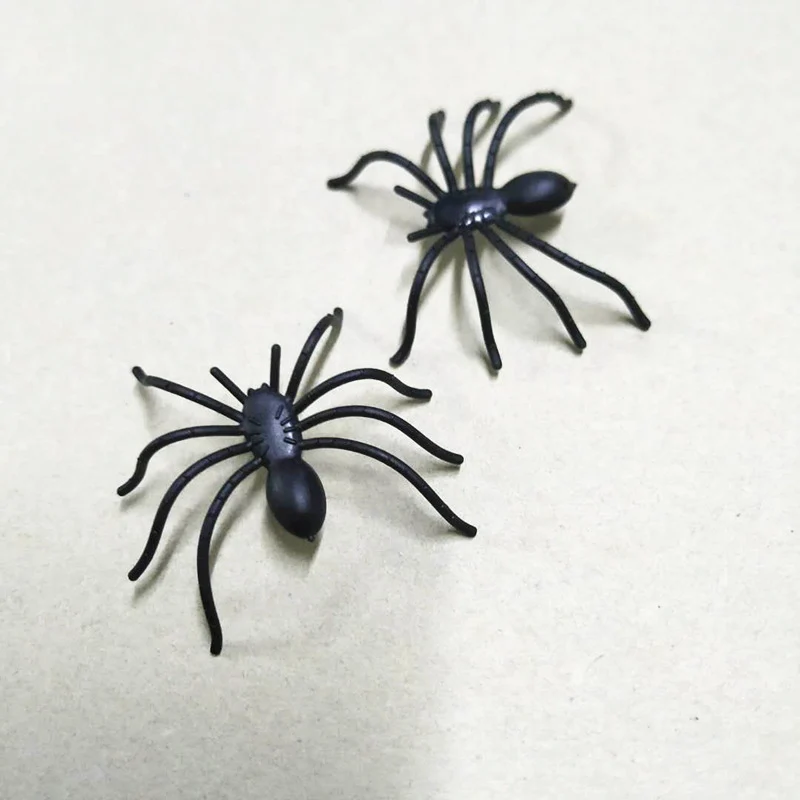 Realistische Spinnenfiguren-Set Brehn