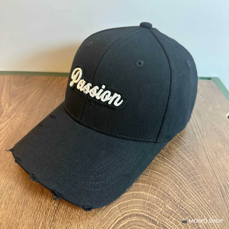 Damen Baseballkappe aus Baumwolle im Used-Look mit gesticktem Zitat Skanto