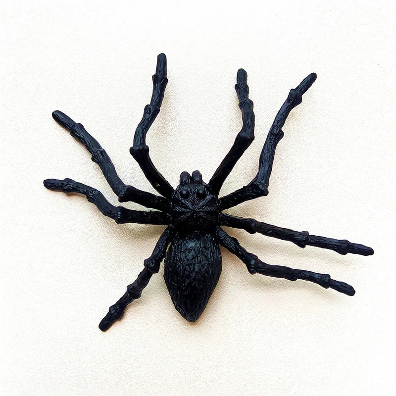 Realistische dekorative Spinnenfigur Brehn