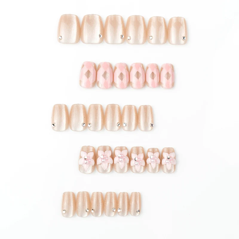 Künstlerisches mit Edelsteinen verziertes Press-On Nagelkunst Set Brehn