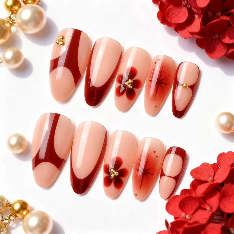 Künstlerisches Gel-Nagelkunst-Set mit eleganten goldenen Akzenten Brehn