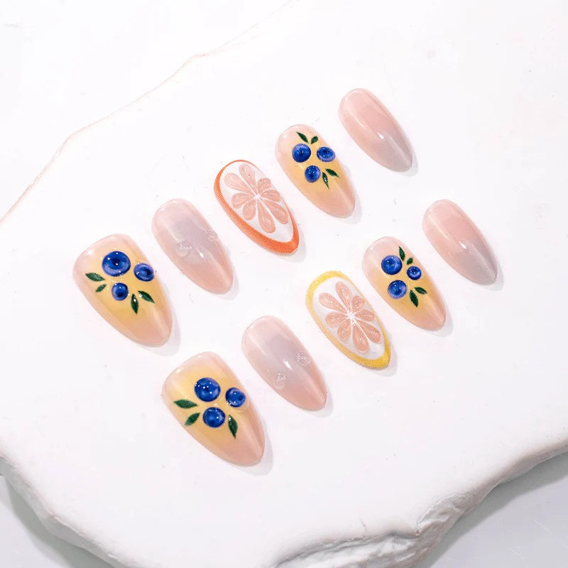 Künstlerisches, von Früchten inspiriertes Press-On-Nagelset Brehn