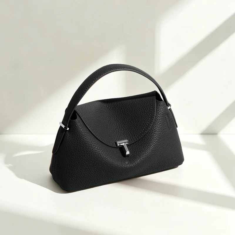 Gekurvte Umschlag-Top-Handle-Pebbled Satchel mit abnehmbarem Crossbody-Riemen