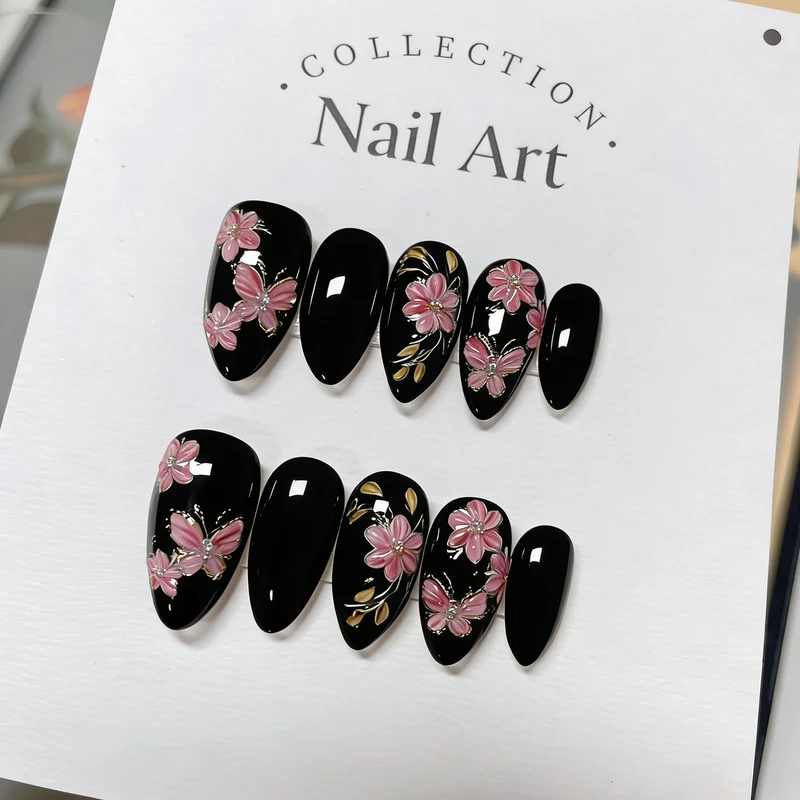 Künstlerische floral-verzierte Press-On Nagelkunst Brehn