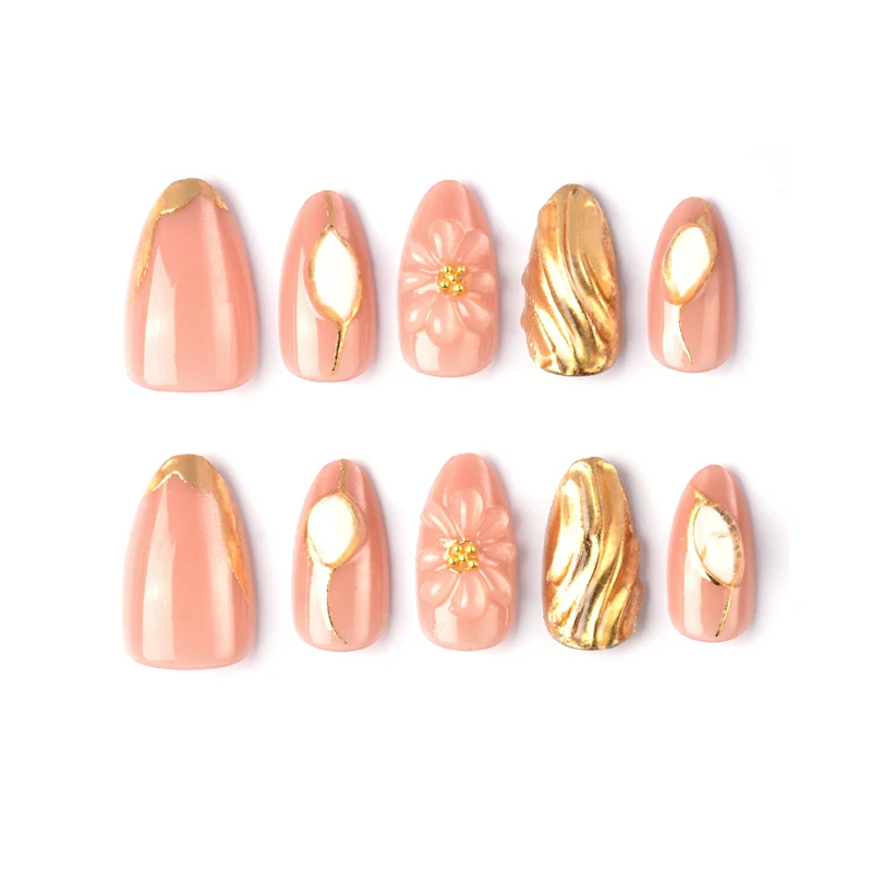 Künstlerische florale und metallische Press-On-Nagelkunst Brehn