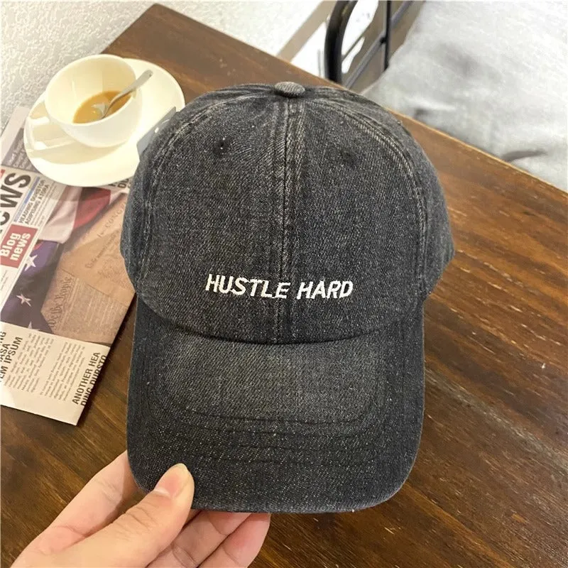 Lässige Distressed-Denim-Kappe für Damen Skanto