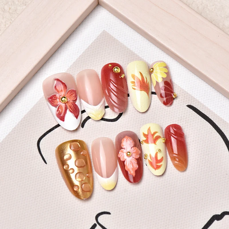 Künstlerisches Florales Handgemaltes Press-On Nagelset Brehn