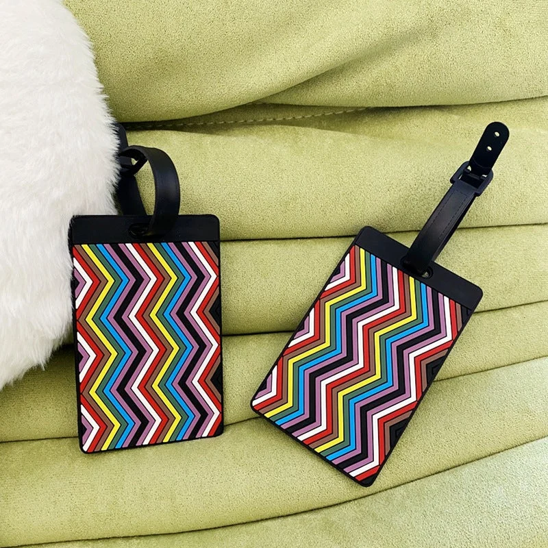 Lebhafter Chevron-Muster Kofferanhänger Skanto