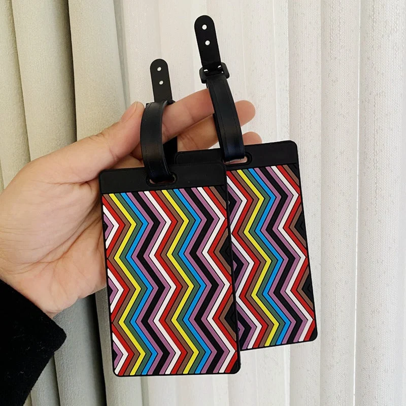 Lebhafter Chevron-Muster Kofferanhänger Skanto