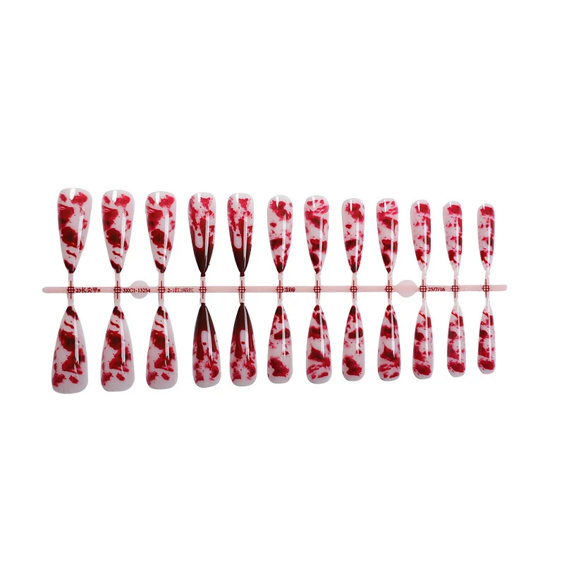 Künstlerisches Stiletto-Style Press-On-Nagelset mit Design von tropfendem Blut Brehn