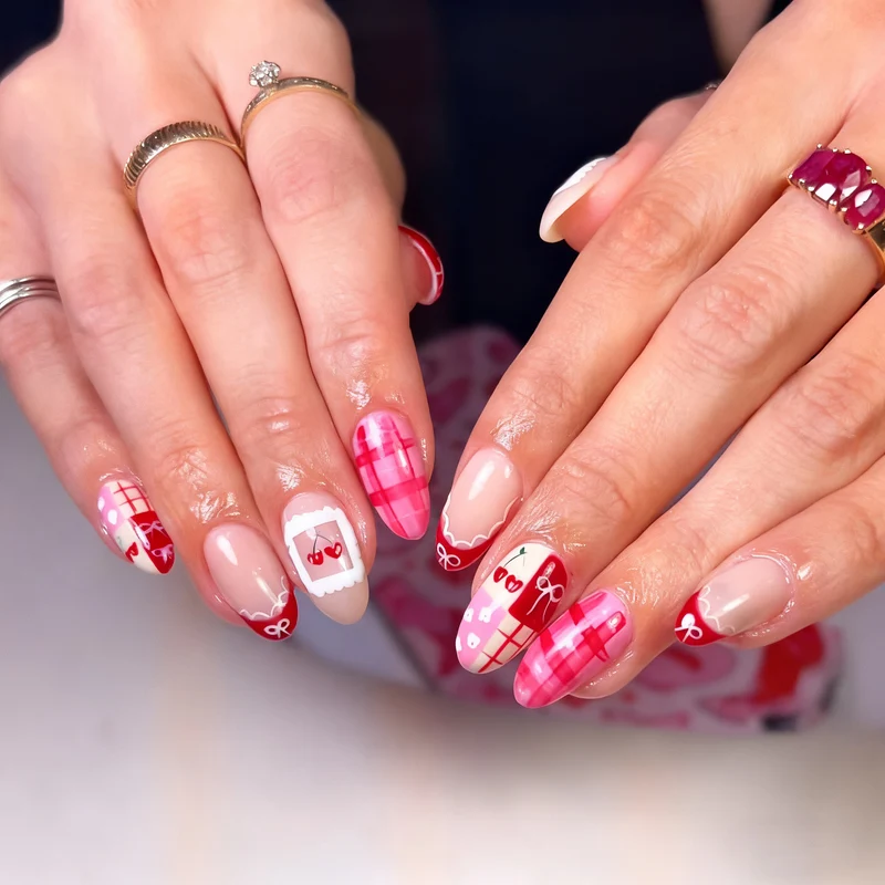 Künstlerische saisonale Themen Press-On Nagelkunst Brehn
