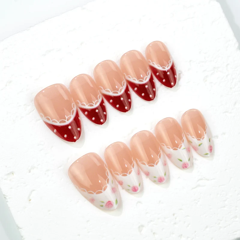 Künstlerische Press-On Nagelset mit Vintage-Blumen- und Punktedesign Brehn