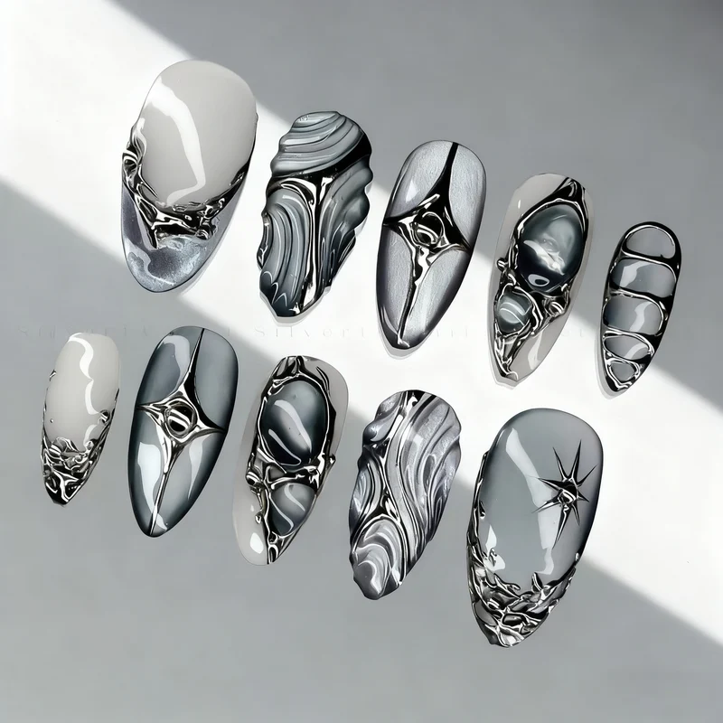Künstlerisches Drucknagelset mit metallischen Akzenten Brehn