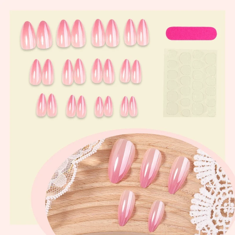 Stylisches Kunstnagelset mit schimmerndem Effekt Brehn