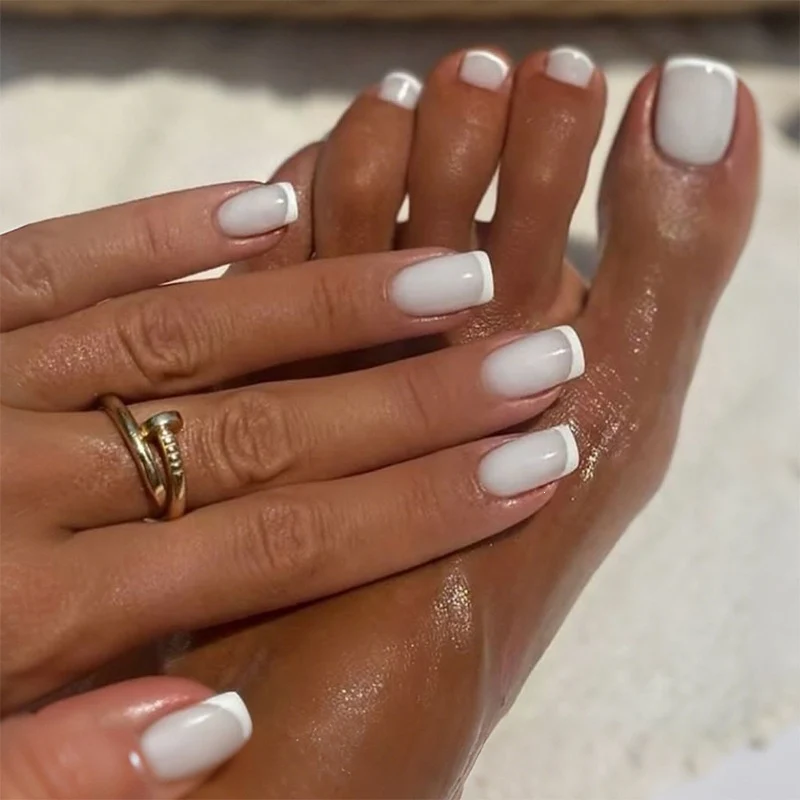 Kunstnail Set mit eleganten French-Spitzen Brehn