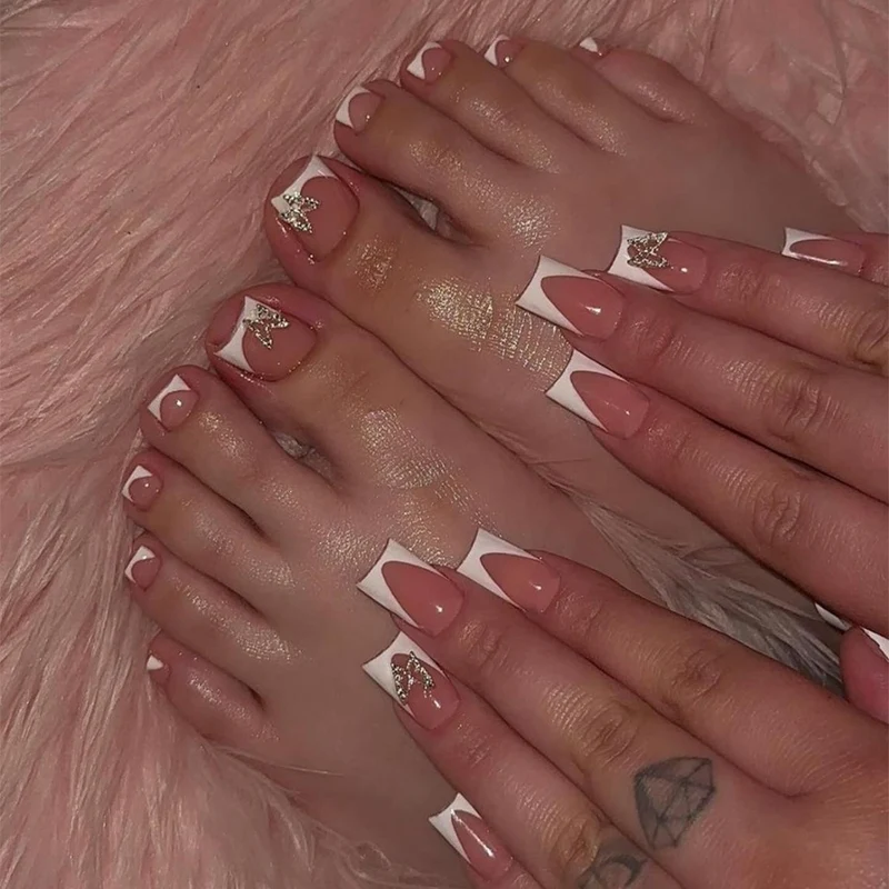 Kunstnail Set mit eleganten French-Spitzen Brehn