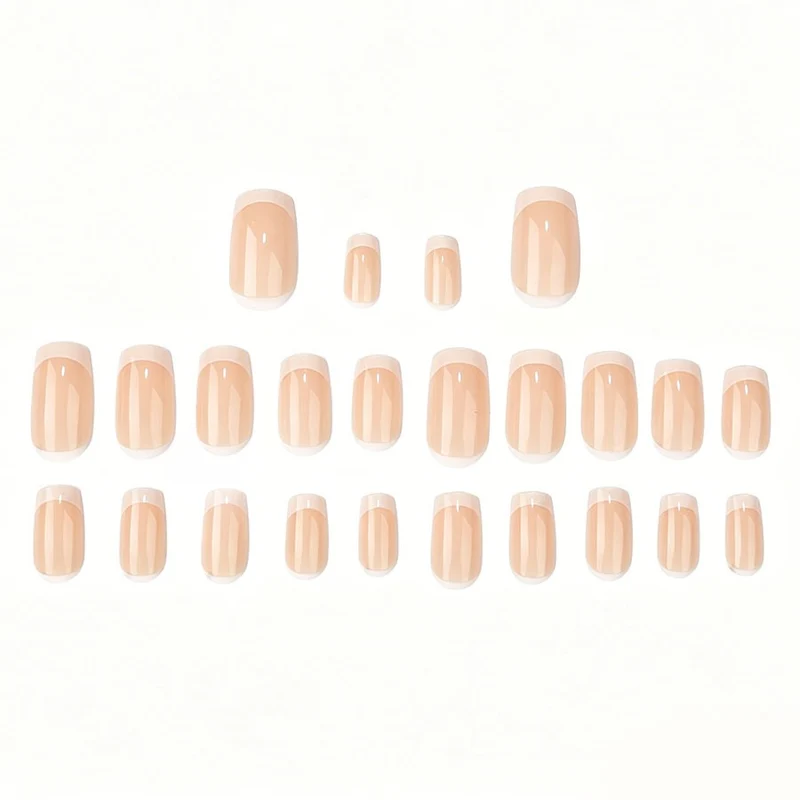 Kunstnagelset mit stilvollem French-Design und elegantem Glanz Brehn