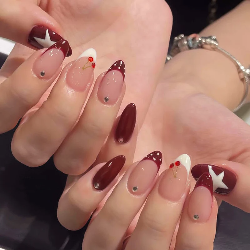 Kunstnagelset mit Sterne-Motiven Brehn