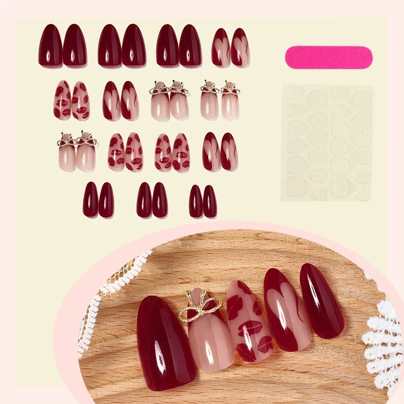 Kunstnagelset mit romantischen Schleifen- und Kusslippenmotiven Brehn