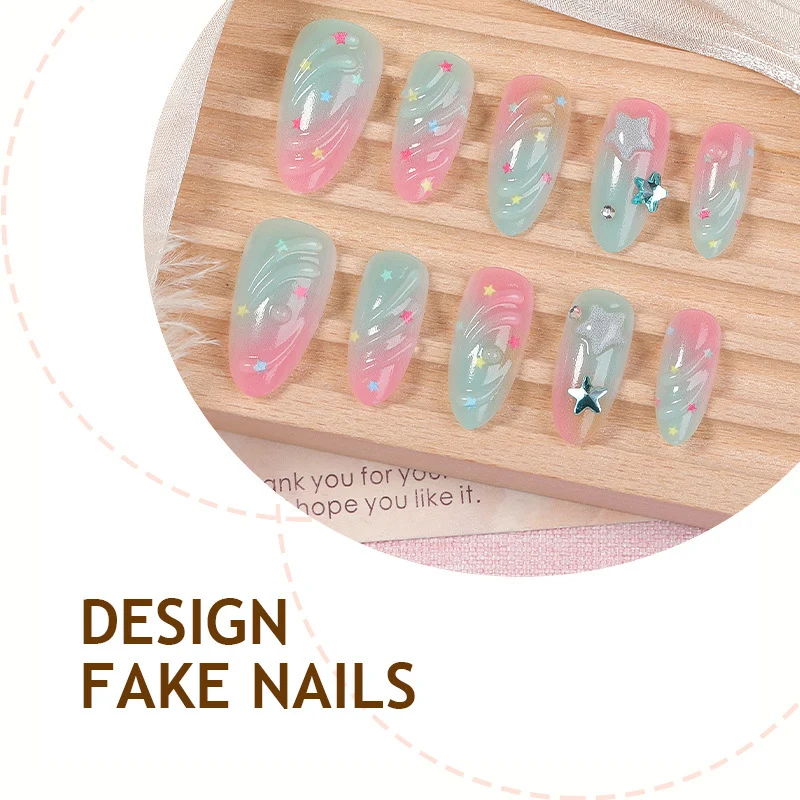 Kunstnagelset mit kreativen Sternen- und Farbverlauf-Designs Brehn