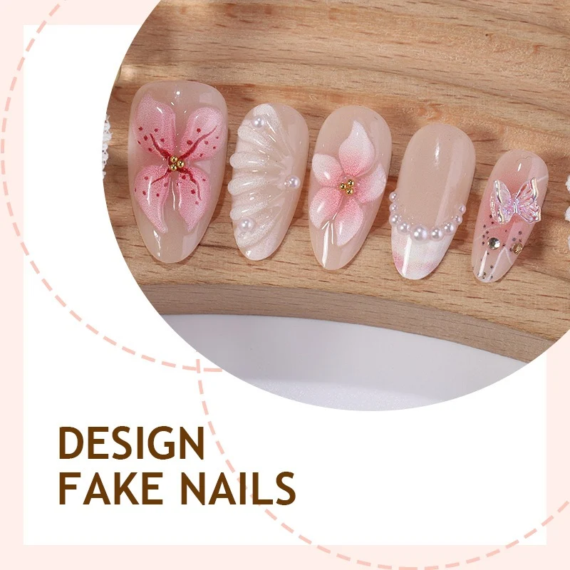 Kunstnagelset mit zarten Blüten- und Schmuckdetails Brehn