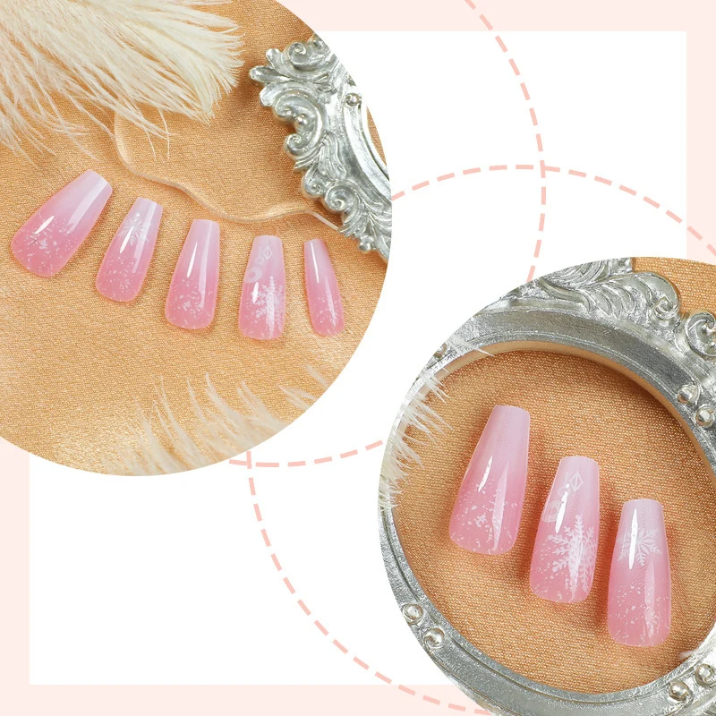 Kunstnagelset mit zartem Blumendesign Brehn