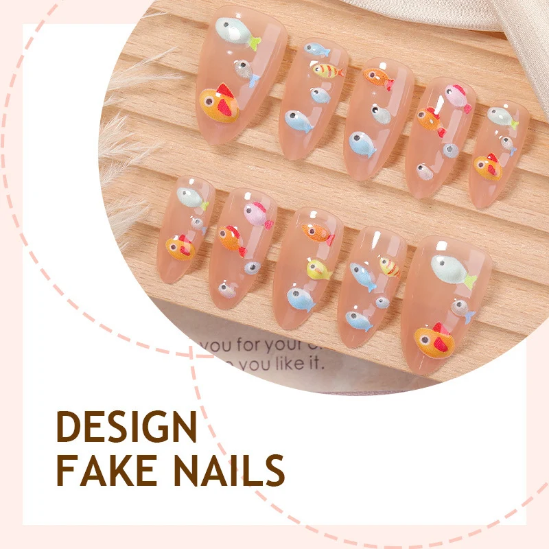 Kunstnagelset mit verspielten Fischmotiven Brehn