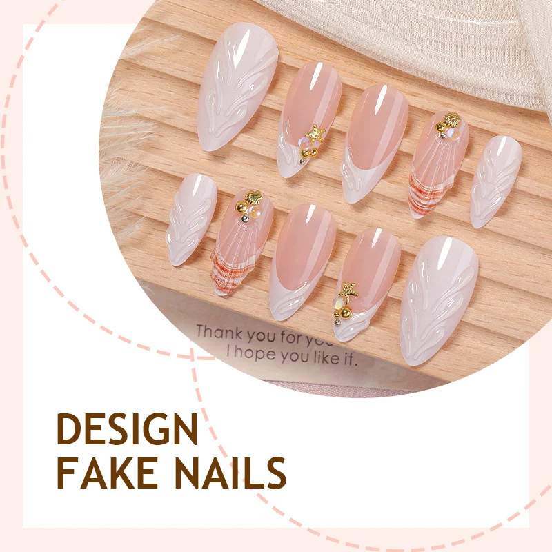Kunstnagelset mit verspielten Designs und eleganten Akzenten Brehn