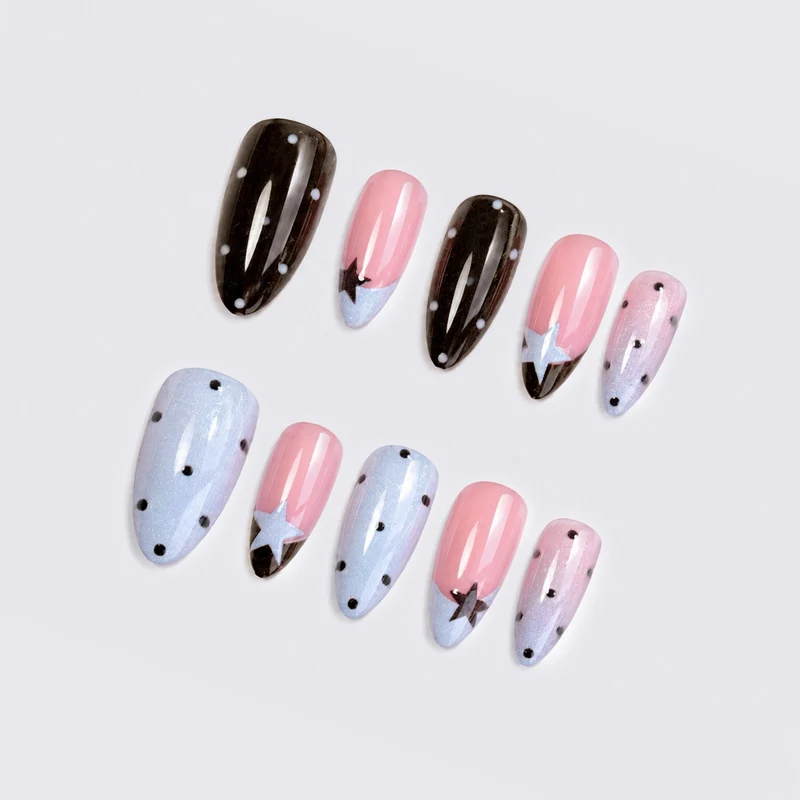 Kunstnagelset mit verspielten Designs Brehn