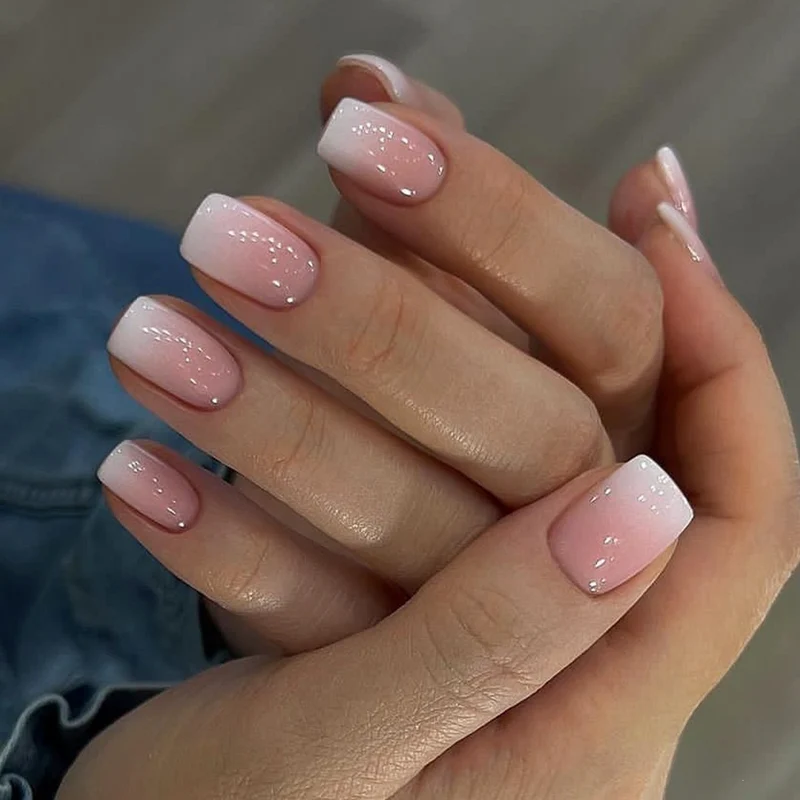 Kunstnagelset mit natürlichem Look und Hochglanz Brehn
