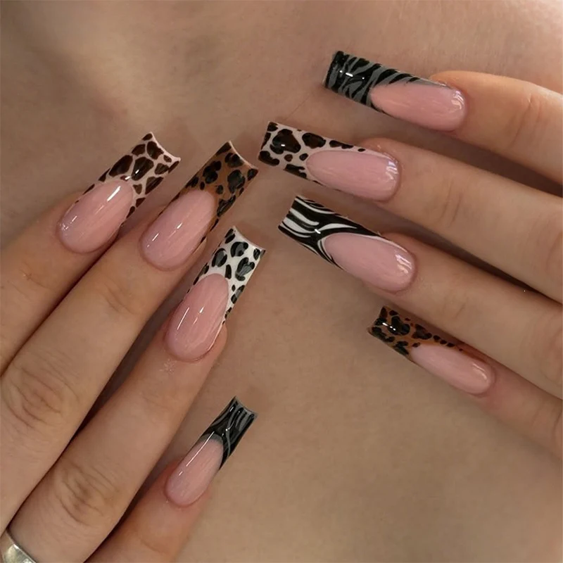 Kunstnagelset mit modischen Tier- und Farbverlauf-Designs Brehn