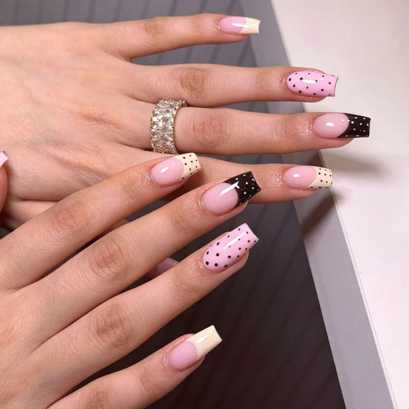 Kunstnagelset mit modernen Farbverläufen und kreativen Akzenten Brehn