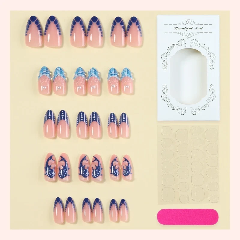 Kunstnagelset mit modernem Design und eleganten Akzenten Brehn