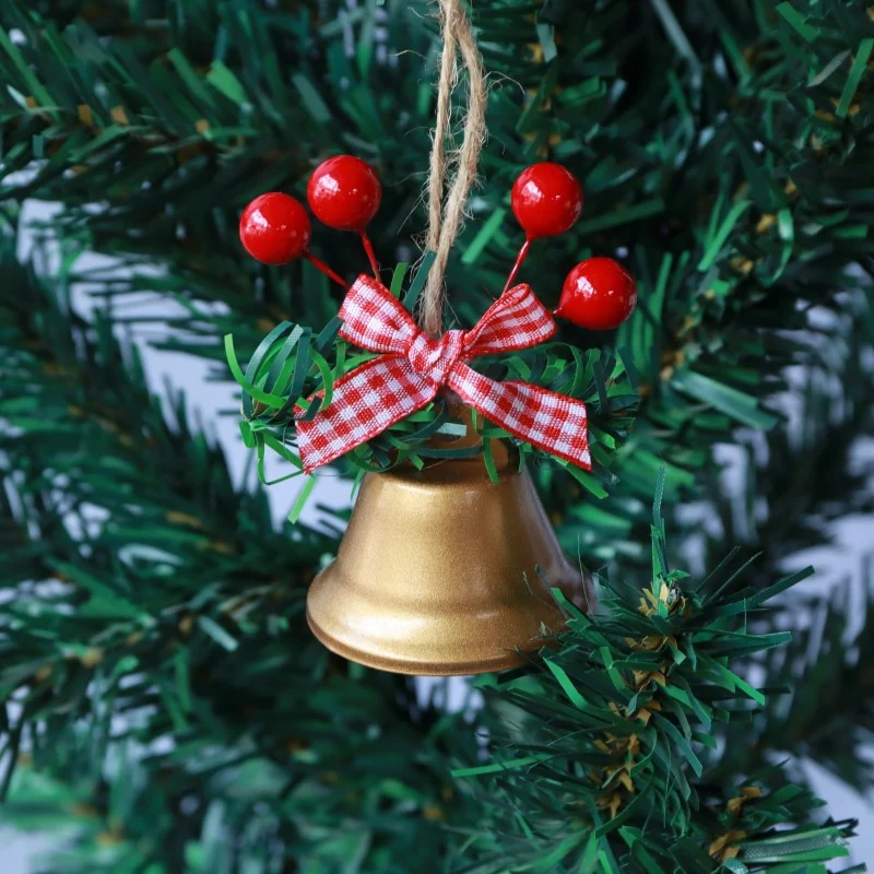 Weihnachtsglocke mit dekorativem Kranz