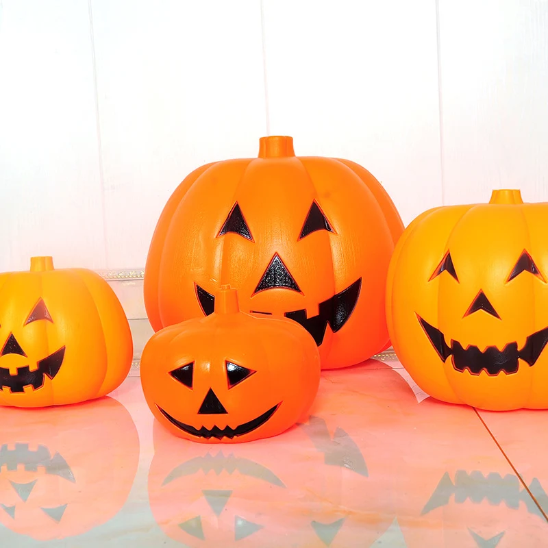 Dekorative Halloween-Kürbisse Brehn