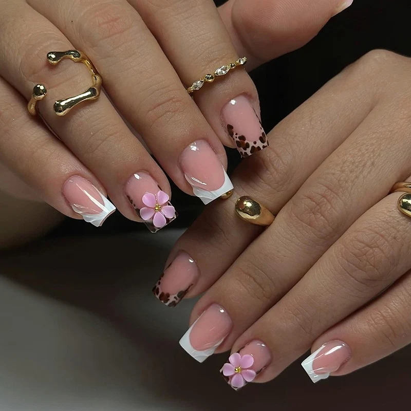 Kunstnagelset mit kreativen floralen und Leopardenmotiven Brehn