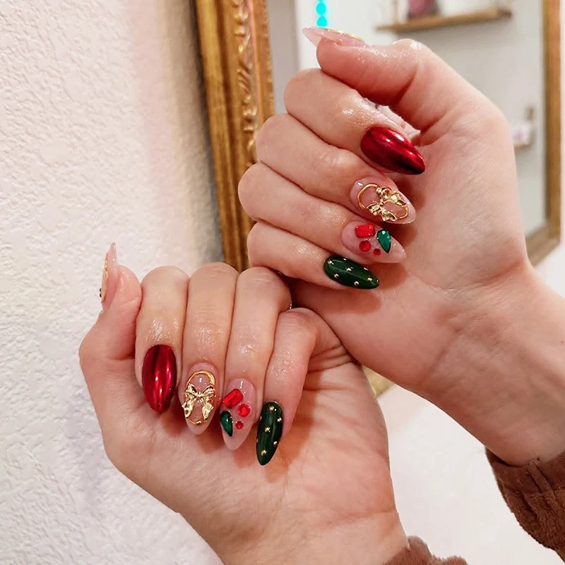 Kunstnagelset mit luxuriöser Weihnachtsdekoration Brehn