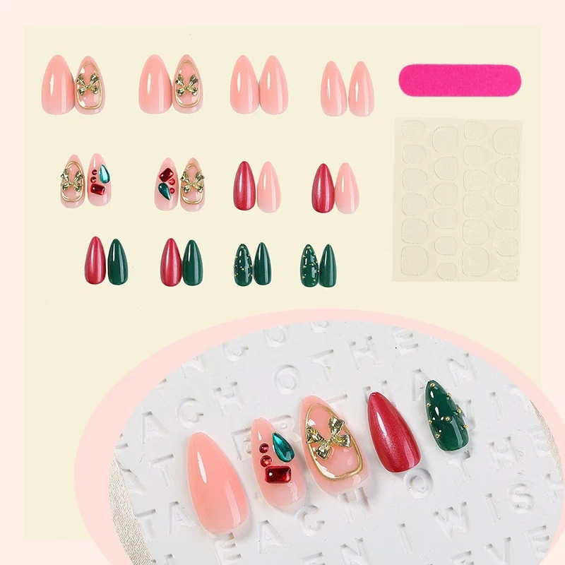 Kunstnagelset mit luxuriöser Weihnachtsdekoration Brehn