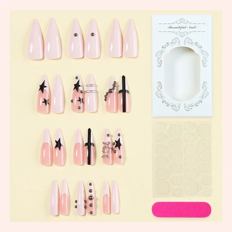 Kunstnagelset mit stylischen Sternen- und Glitzerakzenten Brehn