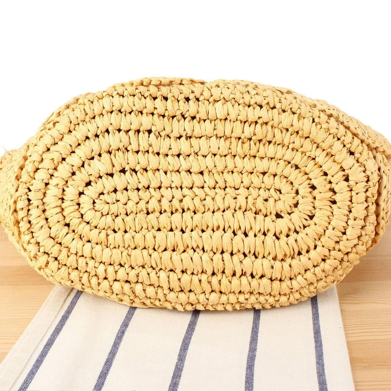 Moderne Makramee-Strandtasche mit künstlerischem Design Skanto
