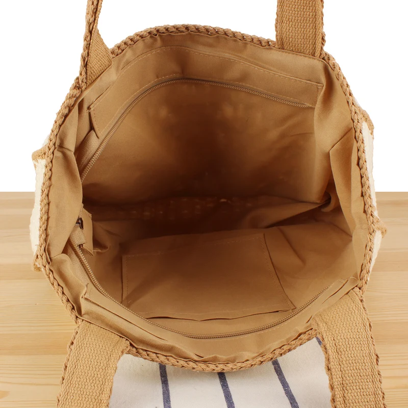 Moderne Häkelhandtasche mit einzigartigem Blumendesign Skanto