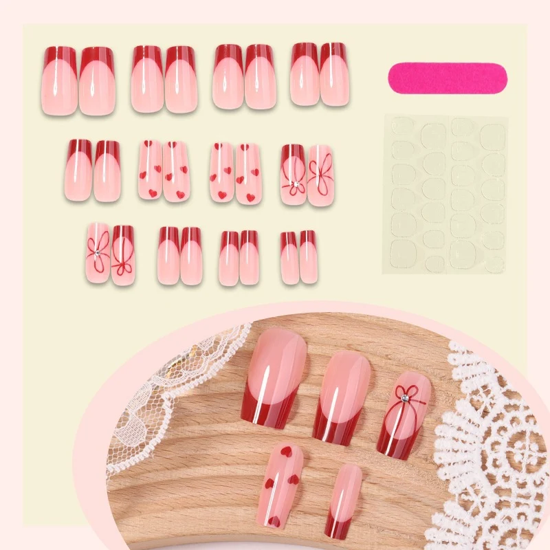 Kunstnagelset mit stilvollen Herzen und eleganten Akzenten Brehn