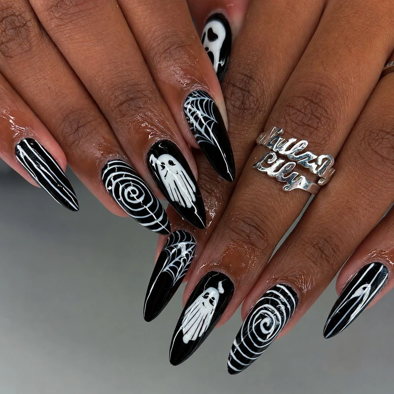 Kunstnagelset mit stilvollen Halloween-Motiven Brehn