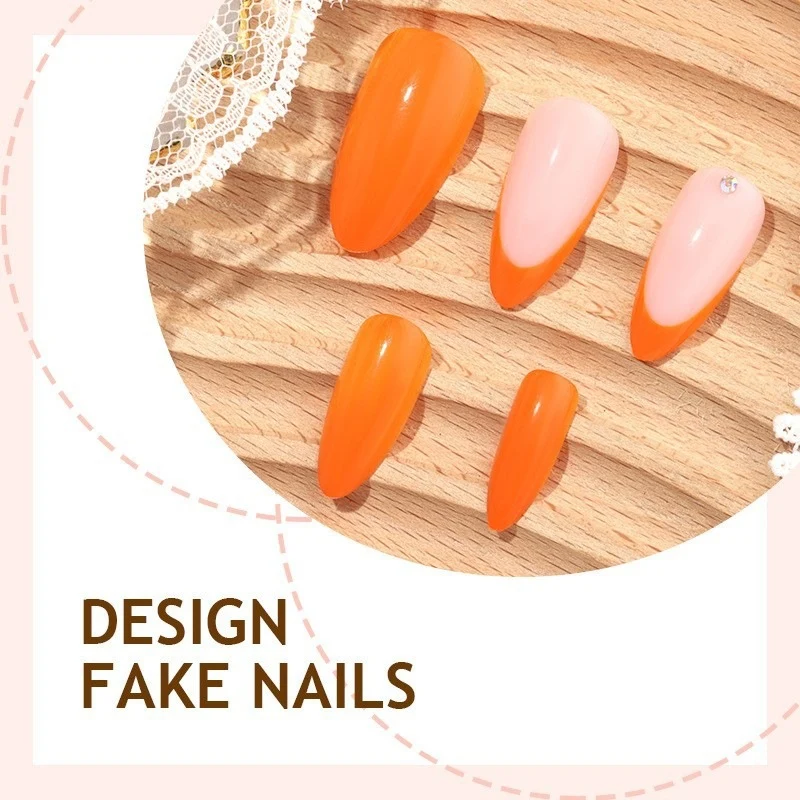 Kunstnagelset mit kreativen Designs und glänzenden Akzenten Brehn