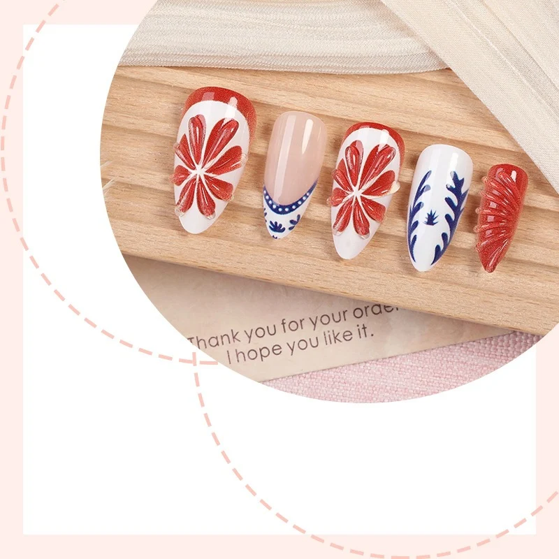 Kunstnagelset mit floralem Design Brehn
