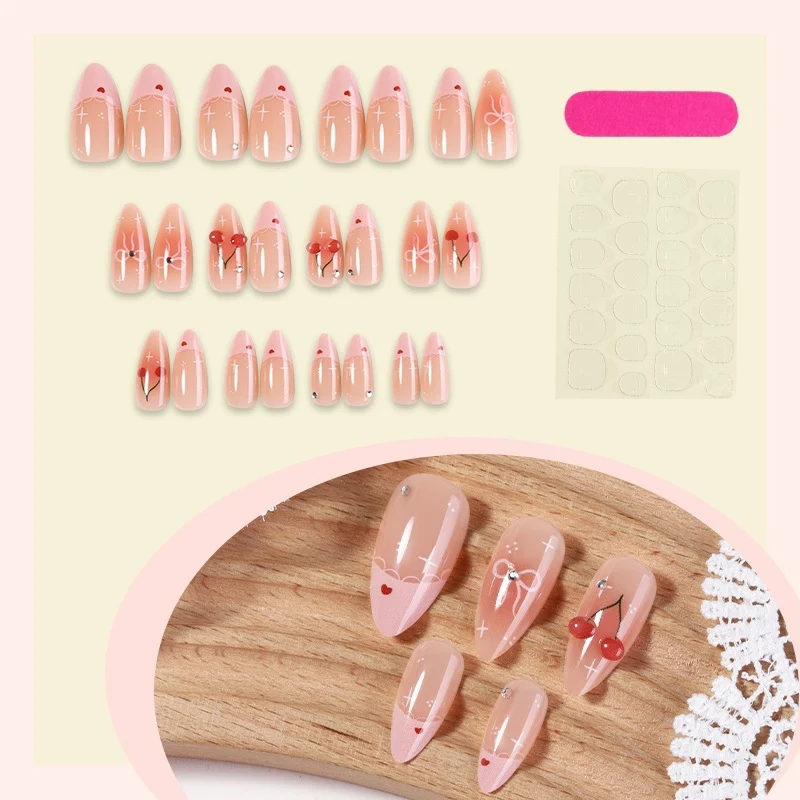 Kunstnagelset mit kreativen Blumen- und Herzdesigns Brehn